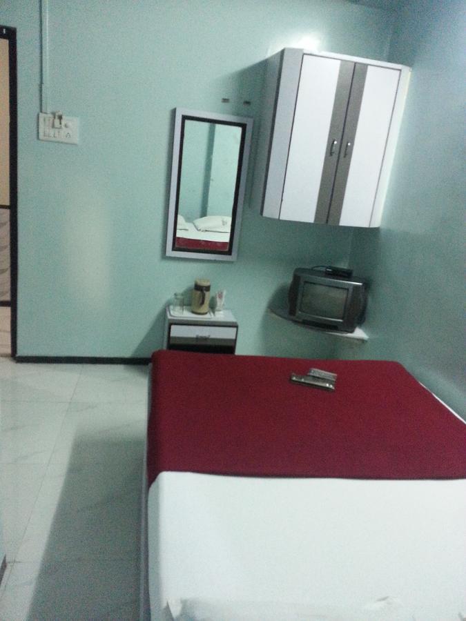 New Metro Guest House Bombay Esterno foto