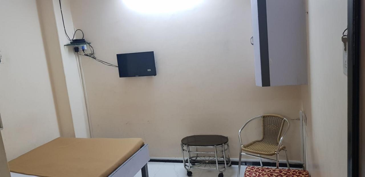 New Metro Guest House Bombay Esterno foto