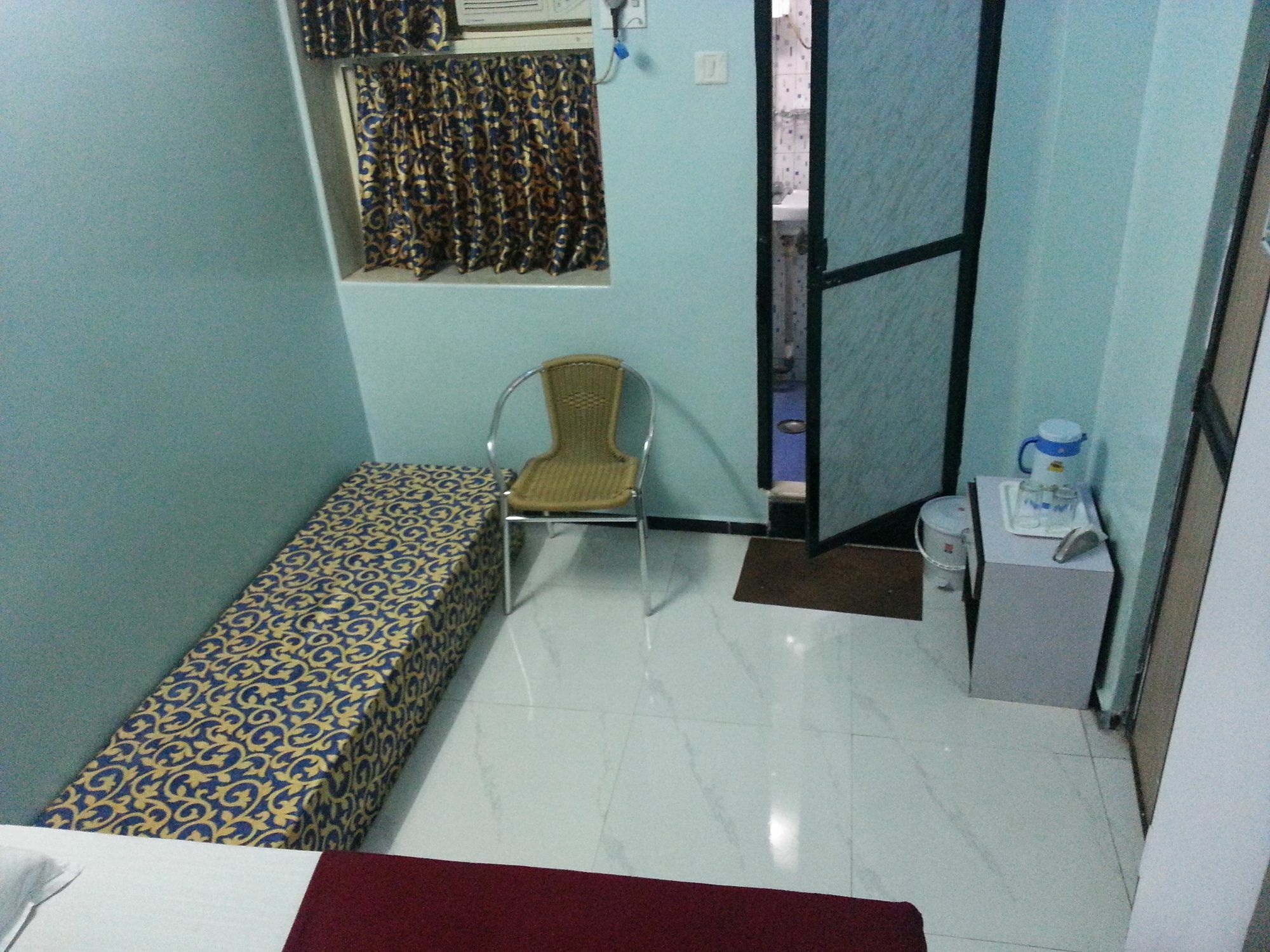 New Metro Guest House Bombay Esterno foto